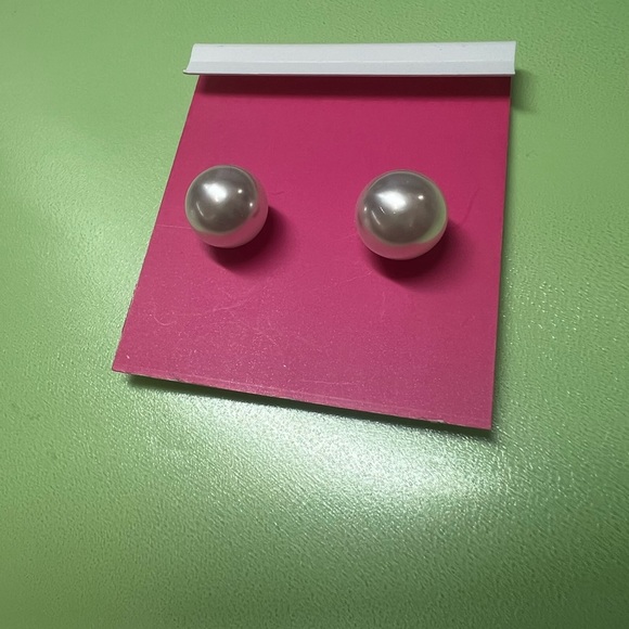 New Kate Spade Mother of Pearl Butterfly and Reversible Pearl Earrings - Picture 2 of 2